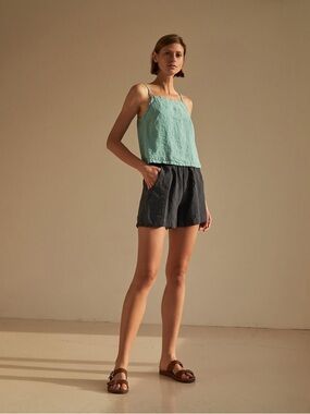 Lightweight Navy Linen Women's Shorts - NWT size small